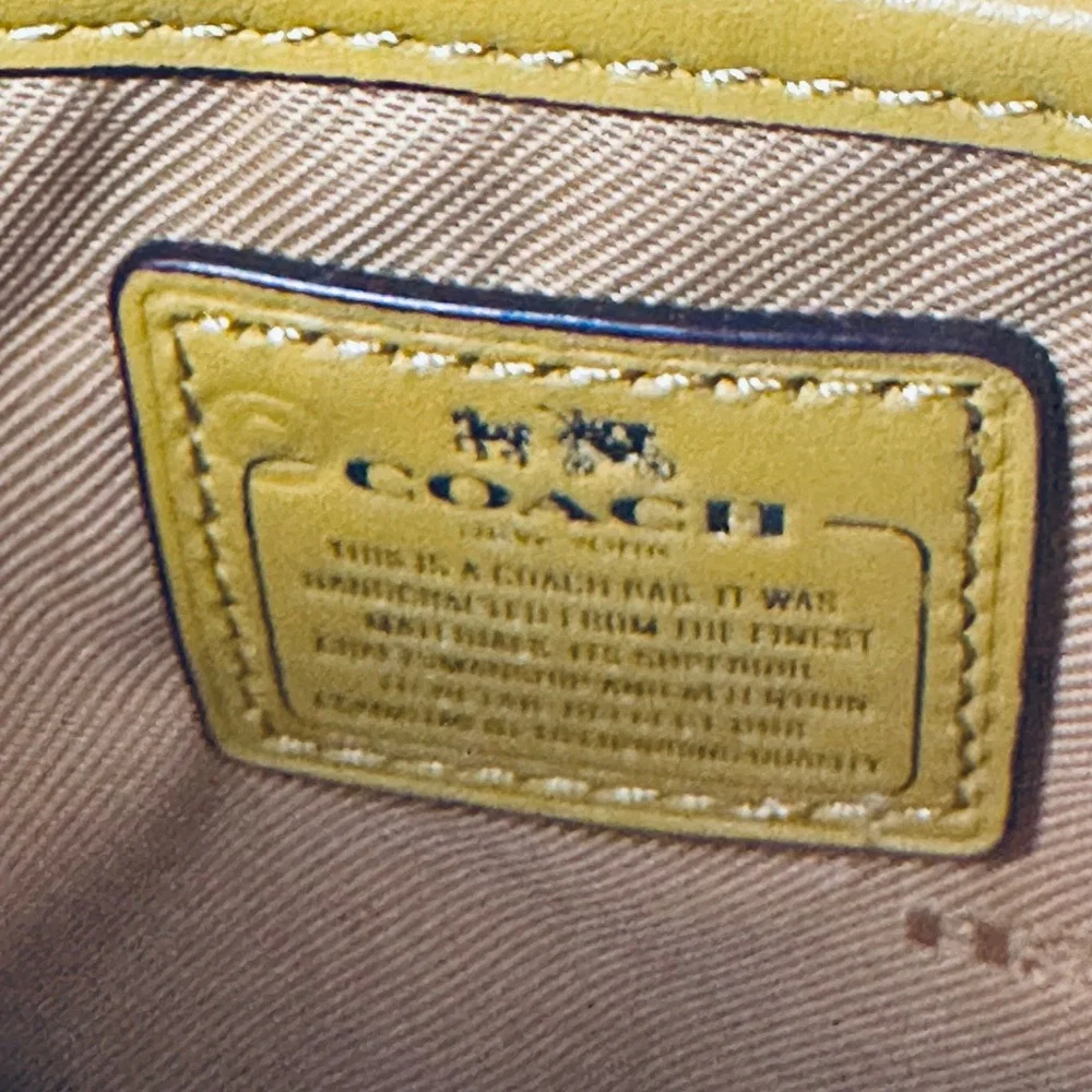 Coach SWAGGER‎ Pebble Leather Crossbody Bag Yellow Turnlock Shoulder Strap EUC